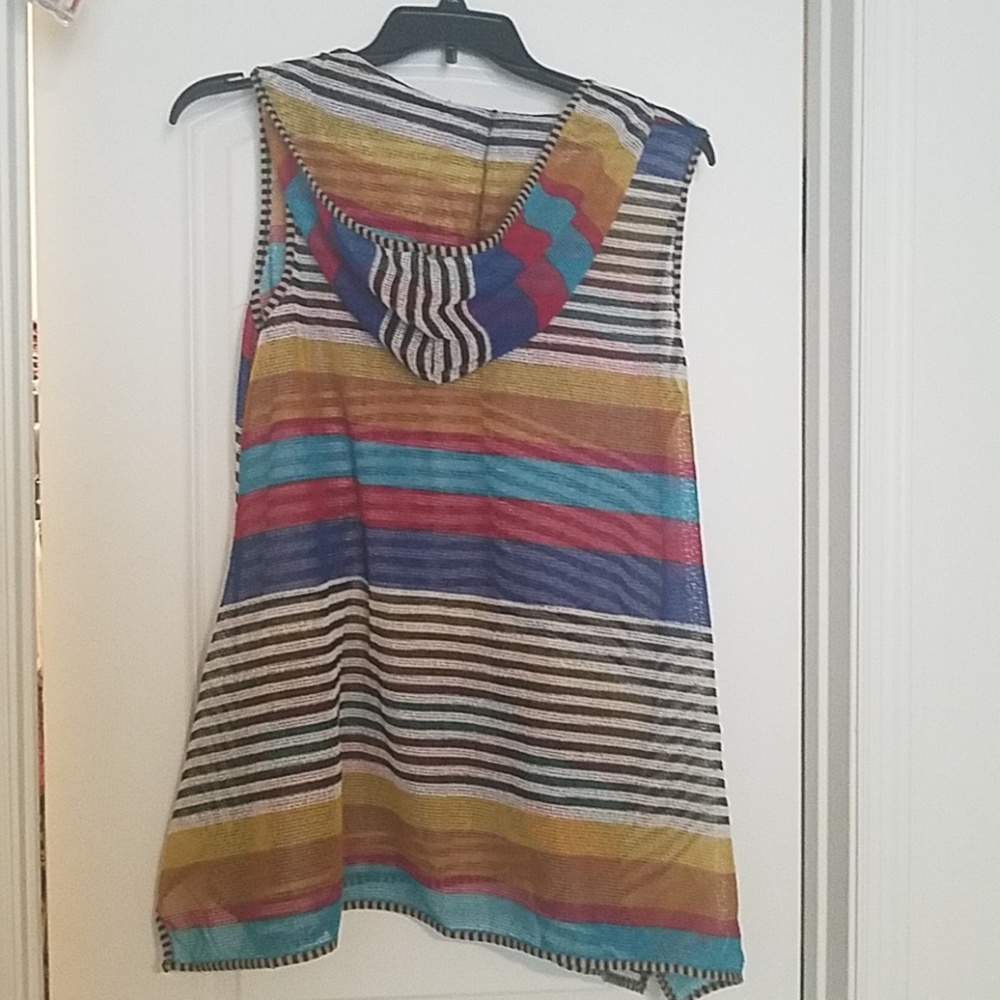 Poncho - Picture 3 of 3